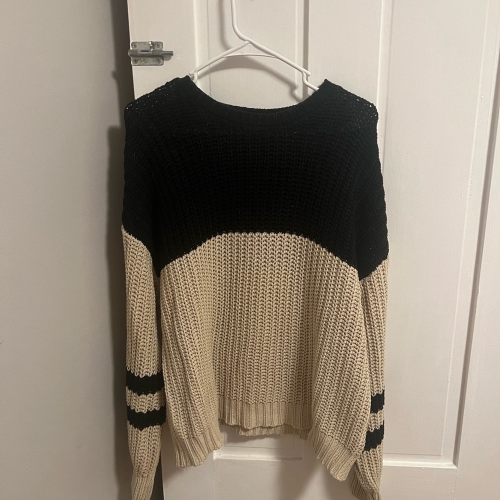 NWOT Two tone Z supply sweater, size M